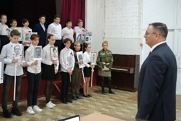 В 58-й школе Оренбурга принимают в пионеры